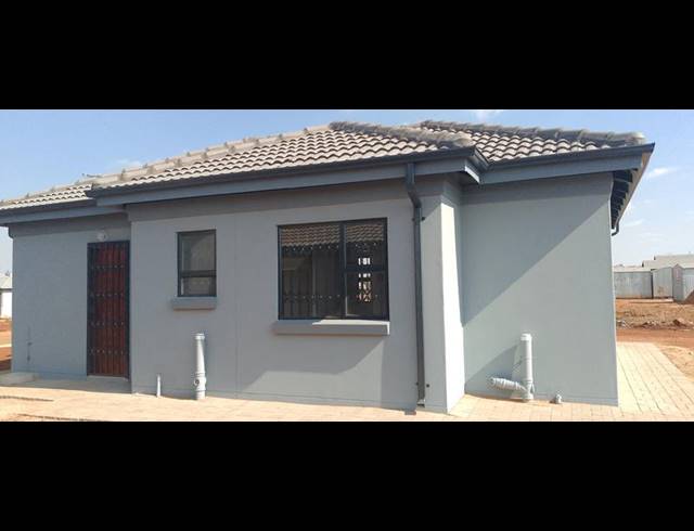 3 BEDROOM TOWNHOUSE FOR SALE IN KLERKSOORD